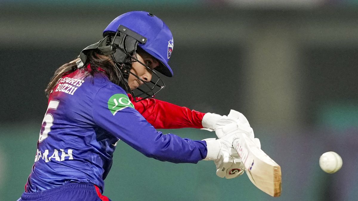 दिल्ली कैपिटल्स लेने जा रही है बड़ा फैसला, टूर्नामेंट शुरू होने से पहले बदलेगा टीम का कप्तान!