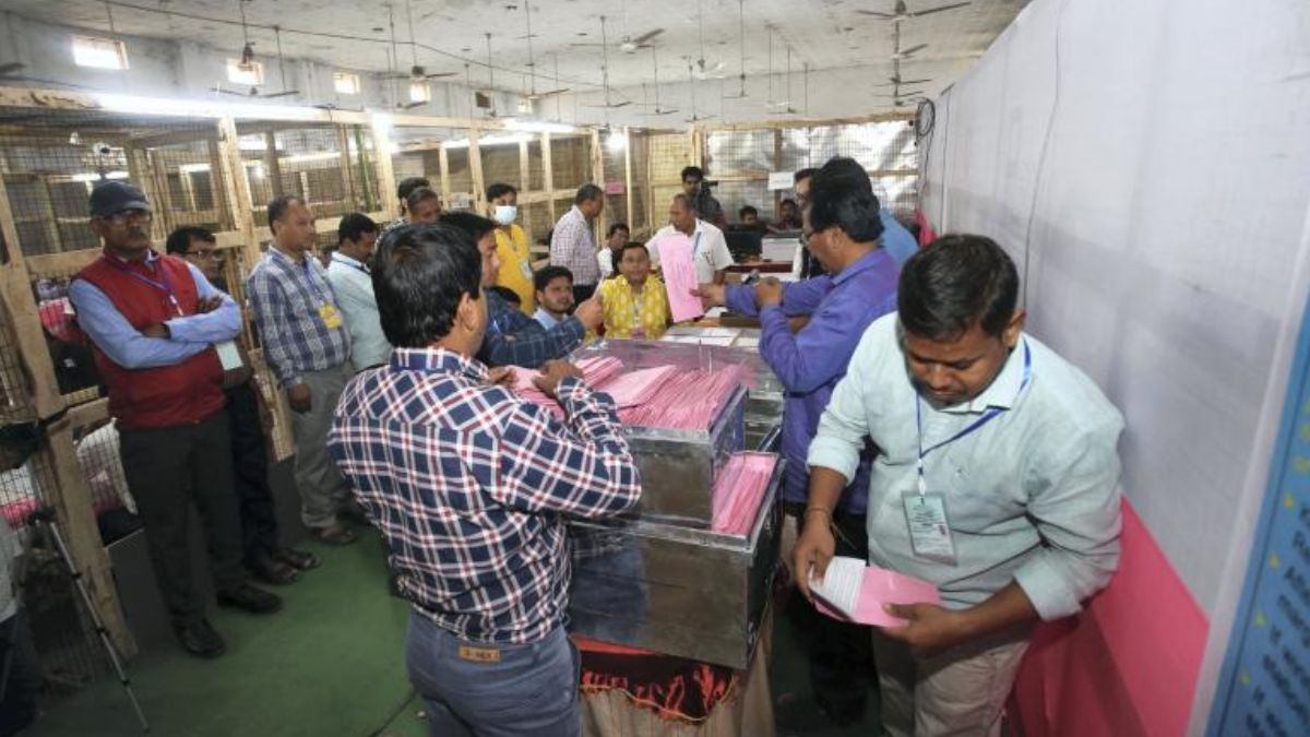 महाराष्ट्र के 23 स्थानीय निकायों के कल आएंगे नतीजे, इतने बजे से शुरू होगी वोटों की गिनती