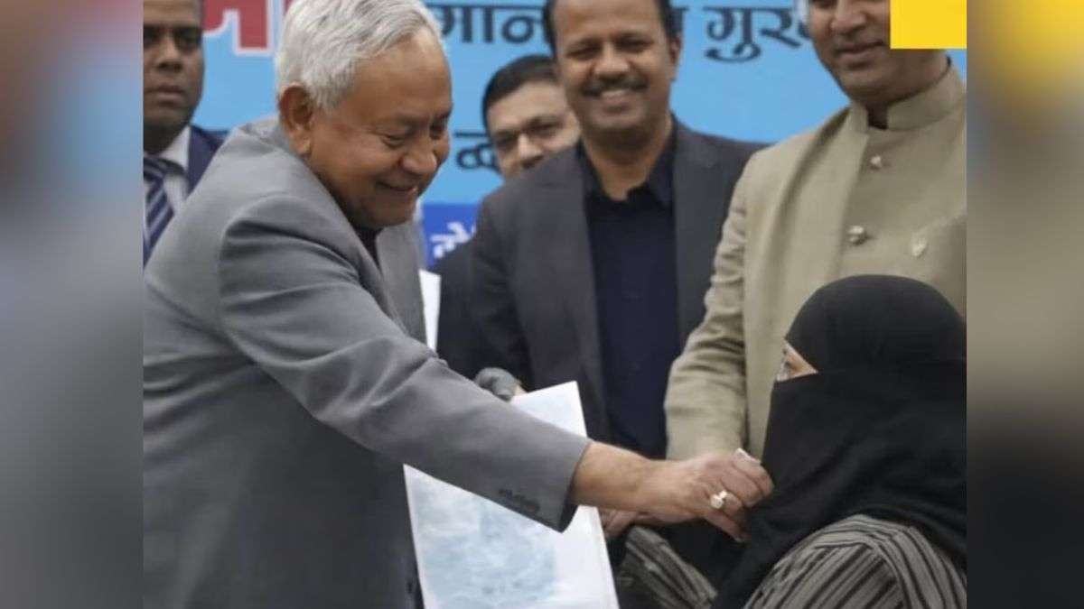 बिहार: CM नीतीश कुमार ने जिस महिला डॉक्टर का हटाया हिजाब, उसने नहीं ज्वाइन की ड्यूटी