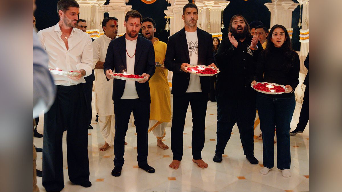 फुटबॉलर मेसी ने वंतारा का किया खास दौरा, अनंत अंबानी संग की पूजा-अर्चना; तस्वीरों में देखें