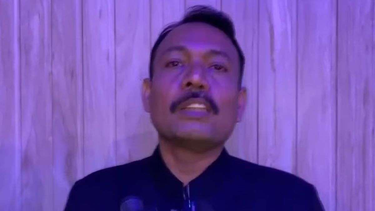 अलंकार अग्निहोत्री प्रोफाइल: 10 साल की उम्र में पिता को खोया, IIT से की पढ़ाई, पहले प्रयास में बने SDM