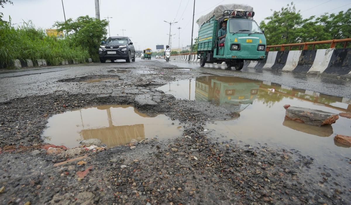 सड़क में गड्ढा बताने पर मिलेंगे 5000 रुपये, बिहार में आ रही नई स्कीम, जानें कब लागू होगी