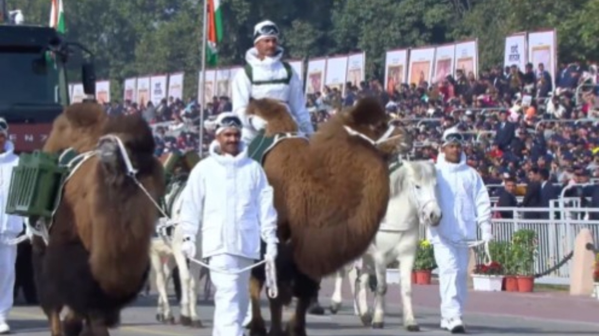 गणतंत्र दिवस परेड में इस बार दिखें बर्फीली वादियों के ऊंट और शिकारी ब्लैक काइट्स, देखें VIDEO