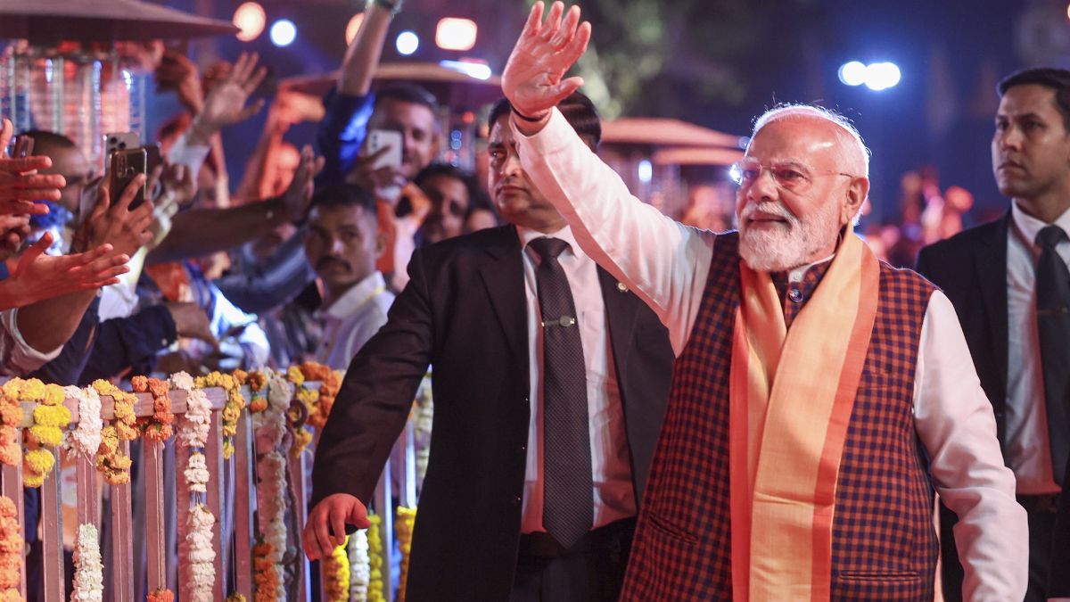 सोमनाथ स्वाभिमान पर्व में शामिल होने सोमनाथ पहुंचे PM मोदी, जनसभा को करेंगे संबोधित