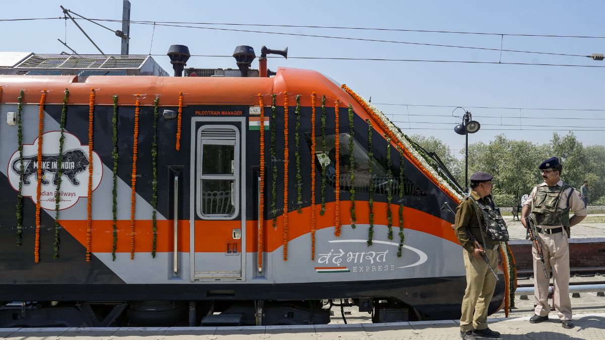 हावड़ा-गुवाहाटी वंदे भारत स्लीपर; चेक करें पूरा रूट, स्टॉपेज और टाइम टेबल