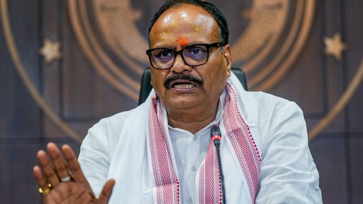 'बटुकों की चोटी खींचना महापाप', ब्रजेश पाठक के बयान पर सपा-कांग्रेस ने सरकार को घेरा, जानिए क्या कहा