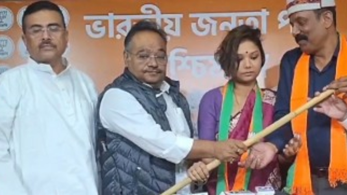 बंगाल चुनाव से पहले बड़ा सियासी उलटफेर, BJP में शामिल हुए पूर्व NSG कमांडर समेत ये जाने-माने नाम