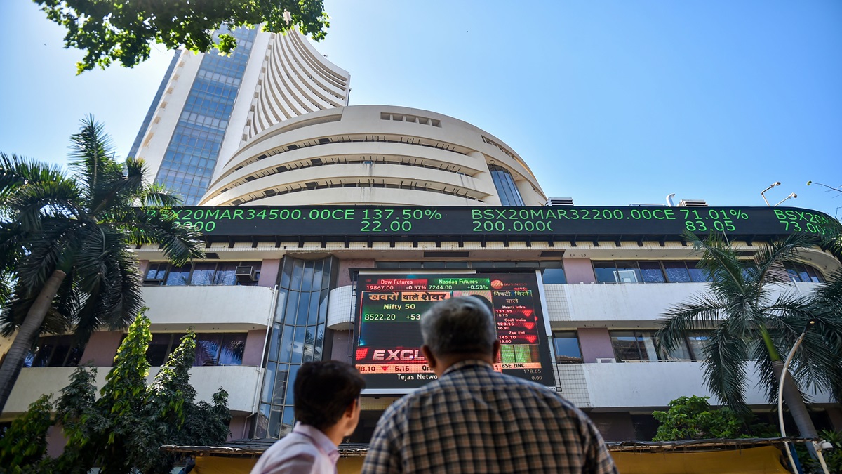 Stock Market Highlights: बाजार में आया बूम, सेंसेक्स 650 अंक उछलकर बंद, निफ्टी 25600 के पार