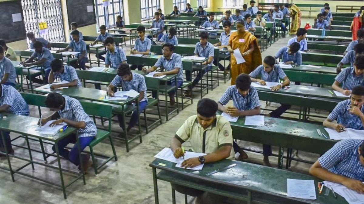 CBSE Exams 2026: 'एग्जाम खत्म होने से पहले पेपर एनालिसिस न भेजें,' CBSE ने स्कूलों को किया अलर्ट