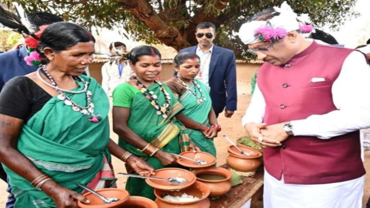 Chhattisgarh Budget: बच्चियों को 18 साल पूरे होने पर मिलेंगे डेढ़ लाख रुपय, महतारी वंदन योजना के लिए बड़ा ऐलान