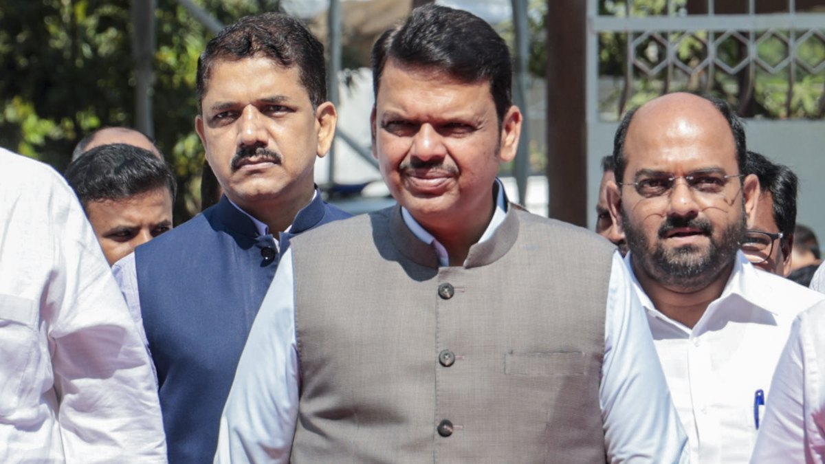 टीपू सुल्तान के विवाद पर आया मुख्यमंत्री देवेंद्र फडणवीस का बयान, बोले- '75 हजार हिंदुओ का कत्ल किया...'