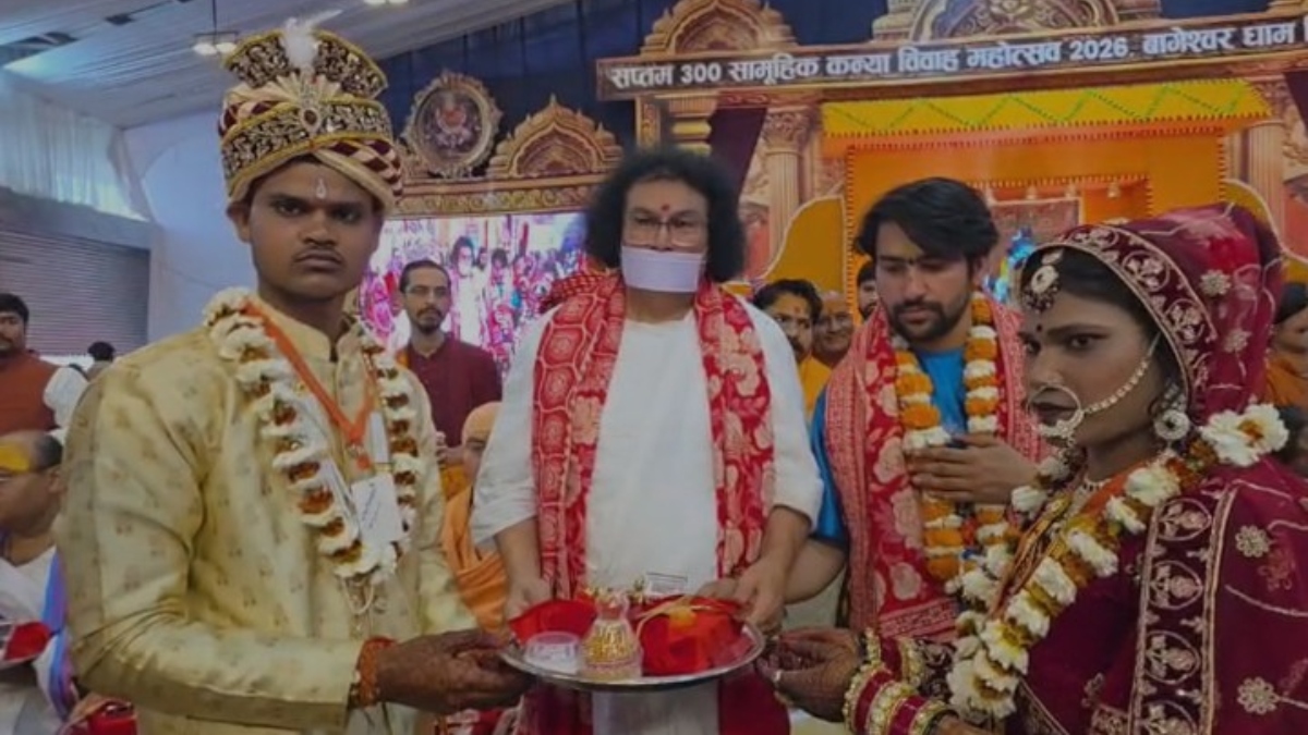 बाबा बागेश्वर ने अपनी शादी को लेकर किया बड़ा खुलासा, बताया कब बनेंगे दूल्हा?
