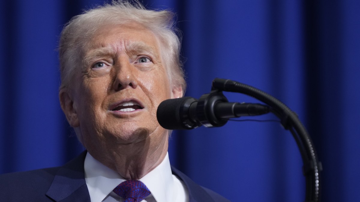 अमेरिकी सुप्रीम कोर्ट ने डोनाल्ड ट्रंप को दिया बड़ा झटका, टैरिफ नीति को गैरकानूनी बताया