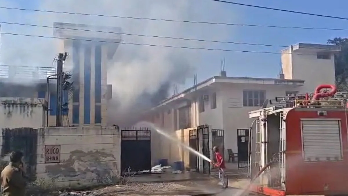 भिवाड़ी की टपूकड़ा फैक्ट्री में आग, 7 मजदूरों के शव मिले, मौत का आंकड़ा बढ़ने की आशंका