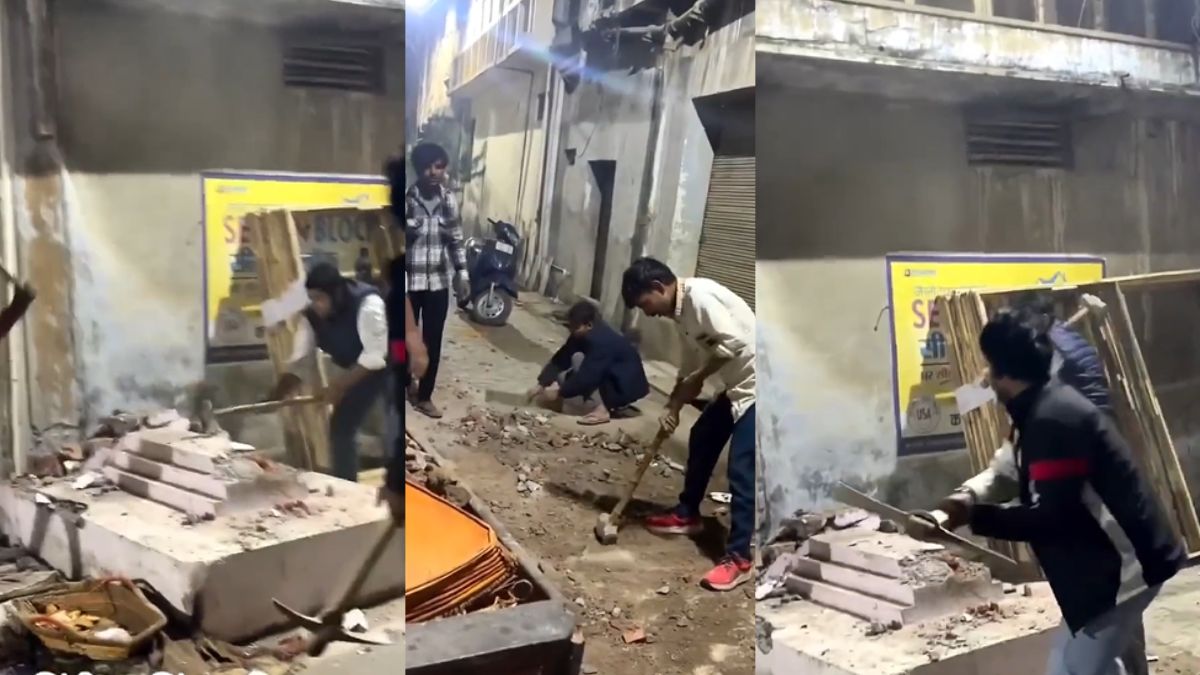यूपी: गाजियाबाद में युवकों के समूह ने हथौड़ों से तोड़ डाली मजार, VIDEO भी बनाया, वायरल होने के बाद FIR दर्ज