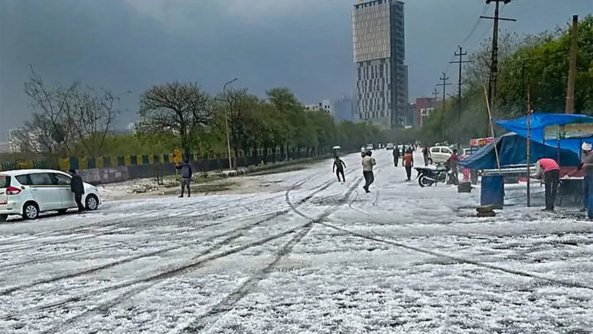 मौसम ने बदली करवट! हरियाणा, राजस्थान और मध्य प्रदेश में गिर सकते हैं ओले, 4 राज्यों में आकाशीय बिजली का अलर्ट जारी