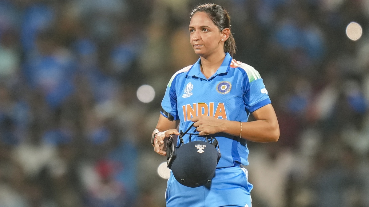 टीम इंडिया की हार पर कप्तान ने खराब बल्लेबाजी पर मढ़ा दोष, कहा - हम लगातार दोहरा रहें हैं गलतियां