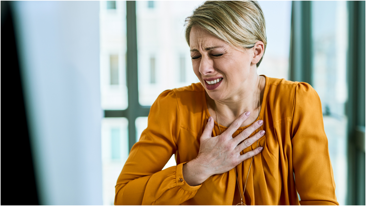 अकेले में हार्ट अटैक आए तो क्या करना चाहिए, डॉक्टर ने बताए ऐसे टिप्स जो बचा सकते हैं आपकी जान