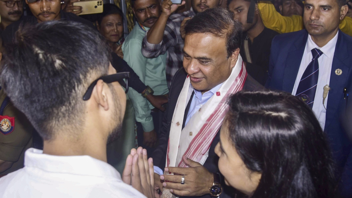 'आत्मनिर्भर असम मिशन' के तहत युवाओं को पहली किस्त जारी, CM हिमंता बोले- सरकार की बड़ी जिम्मेदारी पूरी