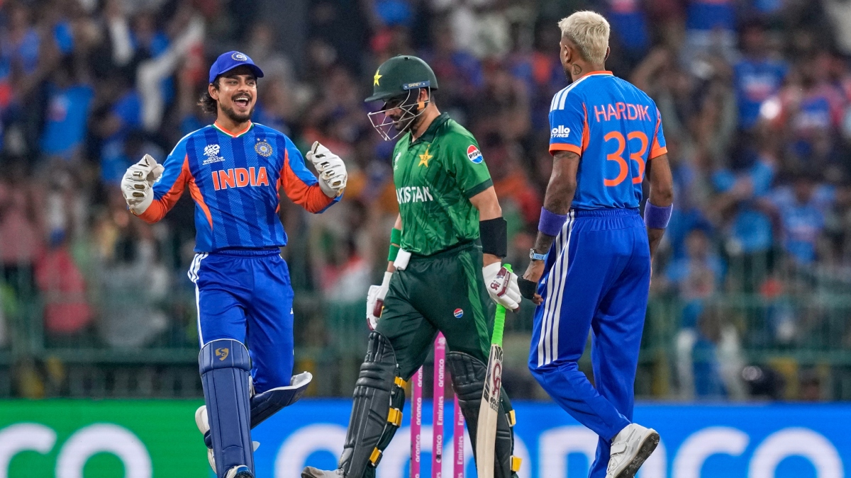 IND vs PAK: टॉस जीतकर गेंदबाजी लेना पाकिस्तान को पड़ जाता है भारी, टीम इंडिया के सामने बिखरे हुए आते हैं नजर