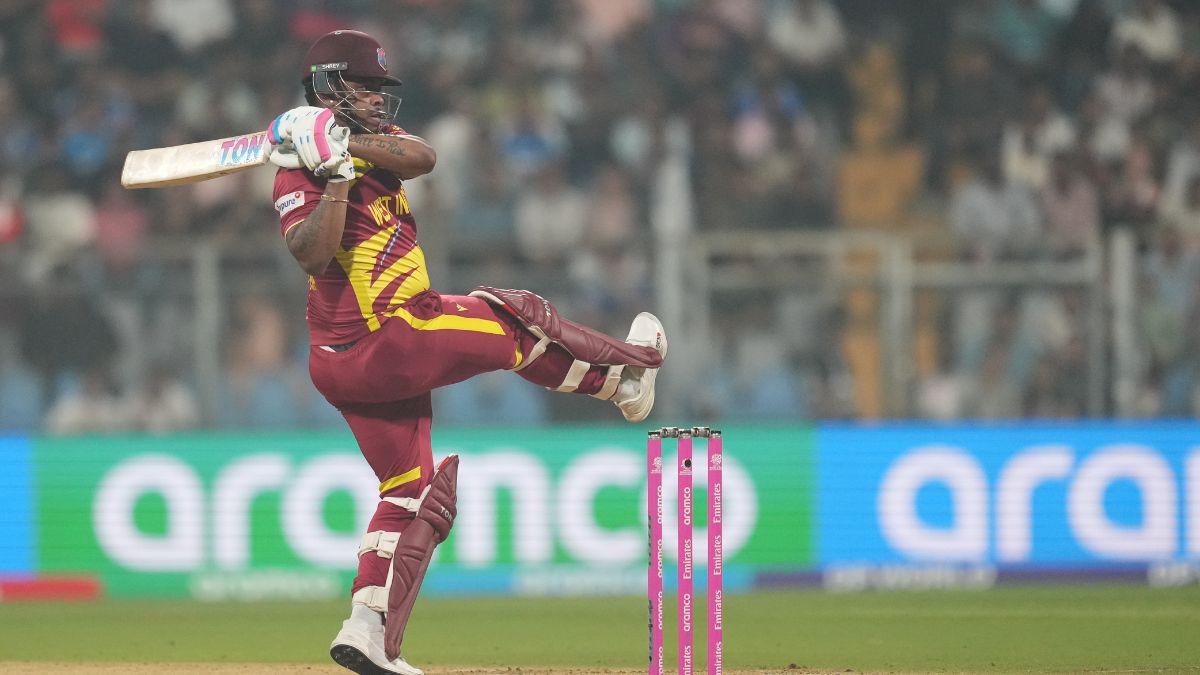 वानखेड़े में आया शिमरन हेटमायर का तूफान, 19 गेंदों में ठोक दी फिफ्टी, तोड़ा अपना ही रिकॉर्ड