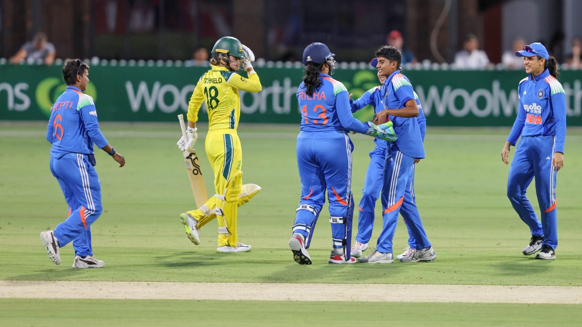 IND W vs AUS W 2nd ODI Live Score: स्मृति मंधाना और प्रतिका रावल की अच्छी शुरुआत, ऑस्ट्रेलिया को विकेट की तलाश