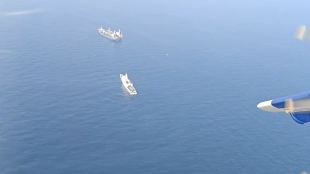 समंदर में भागे जा रहे थे 3 जहाज, इंडियन कोस्ट गार्ड ने पीछा कर के पकड़ा, खुल गया बड़ा खेल