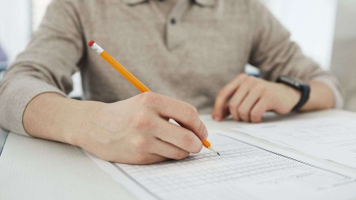 JEE Mains 2026 सेशन 1 परिणाम में लड़कों ने मारी बाजी, 100 पर्सेंटाइल स्कोरर में नहीं एक भी लड़की