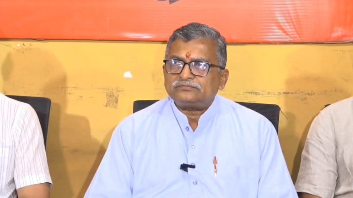 "RSS के बारे में कोई बकवास करता है, तो उसे जगह दिखा देनी चाहिए", प्रियांक खरगे के बयान पर भड़की VHP; सुना दी खरी-खरी