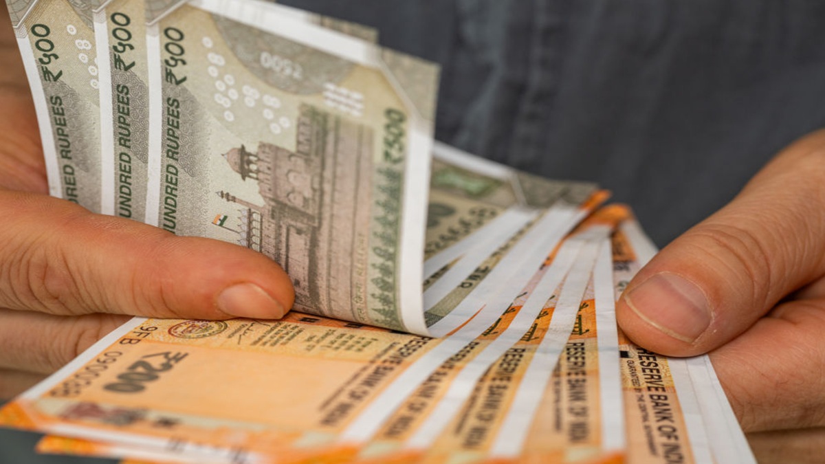 मनी मैनेजमेंट के इन 10 टिप्स को अभी कर लें नोट, बनता जाएगा पैसे से पैसा