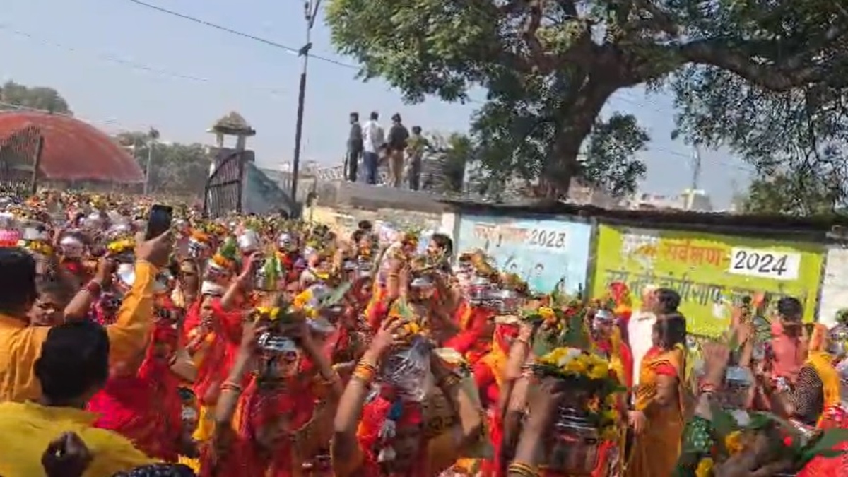 Gwalior Stampede VIDEO: कलश यात्रा के दौरान मची भगदड़ में एक महिला की मौत, कई घायल