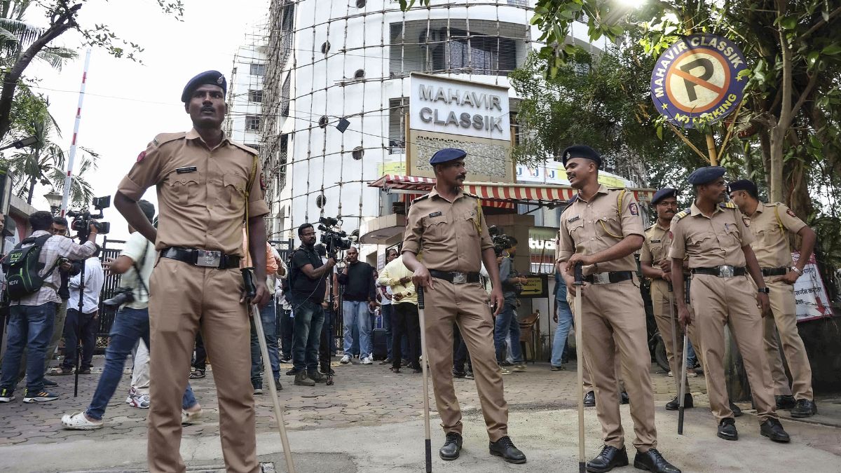 'लालपरी' कोड वर्ड, 20 लाख की रंगदारी और लॉरेंस बिश्नोई गैंग का नाम, पुलिस ने फिल्मी स्टाइल में पकड़ा
