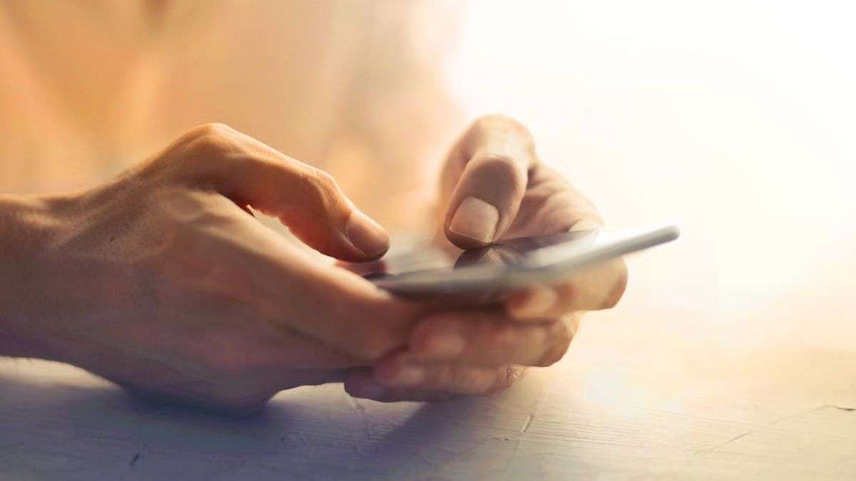 मंदबुद्धि बेटी के साथ पिता ने की गंदी हरकत, उसे दिखाता था अश्लील वीडियो; मां ने किया बड़ा खुलासा