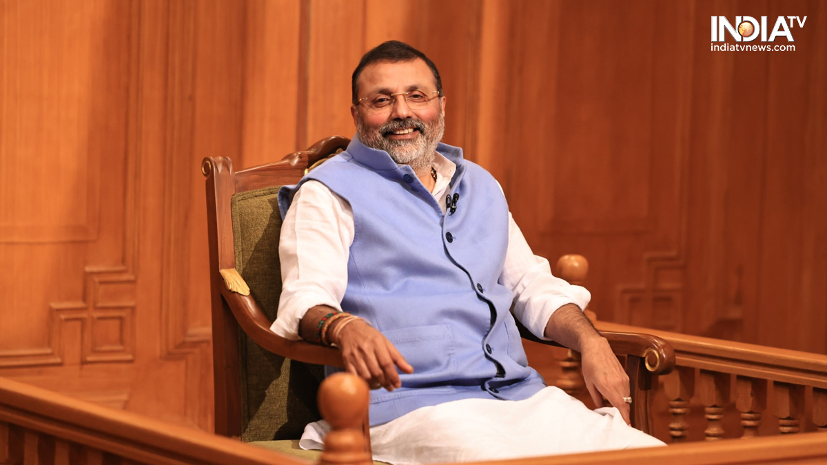 आप की अदालत: BJP सांसद निशिकांत दुबे का हाथ पकड़कर कांग्रेस नेता सोनिया गांधी ने क्या कहा था? उन्होंने खुद बताया