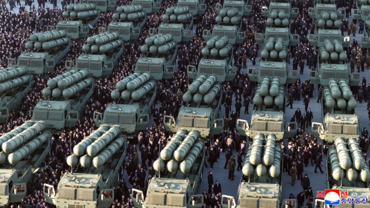 ईरान-अमेरिका टेंशन के बीच उत्तर कोरिया का खतरनाक कदम, किम जोंग ने तैनात किए परमाणु सक्षम 50 नए रॉकेट लॉन्चर