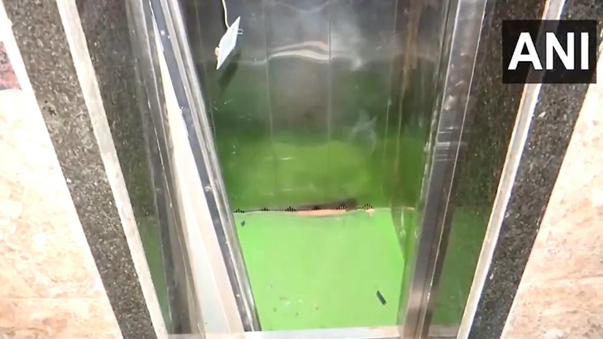 मुंबई के भायखला में बड़ा हादसा, अचानक भरभराकर गिरी 18 मंजिला इमारत की लिफ्ट, 5 घायल