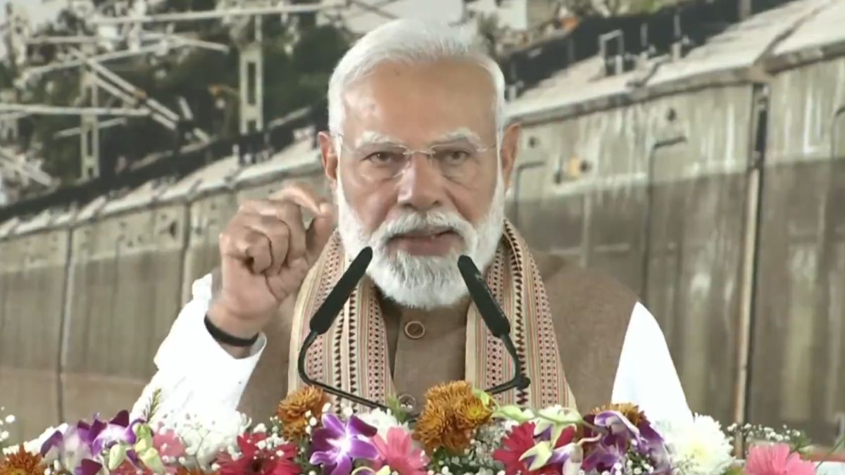 PM मोदी ने मेरठ को दी डबल सौगात, बोले- विकसित भारत की क्रांति को मिल रही नई ऊर्जा
