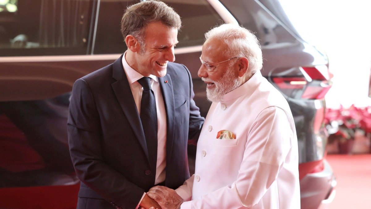 Modi-Macron Meeting Live: PM मोदी और इमैनुएल मैक्रों के बीच मुलाकात, बड़ी डील की होगी घोषणा, पढ़ें हर अपडेट