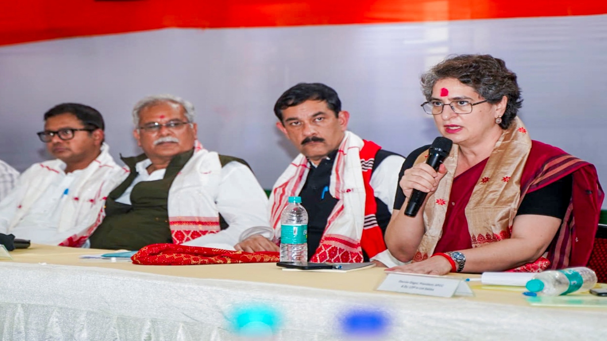 बेंजामिन नेतन्याहू के निमंत्रण पर इजरायल यात्रा पर निकले पीएम मोदी, प्रियंका गांधी ने कर दी ये बड़ी डिमांड