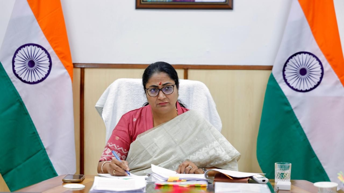 दिल्ली की सड़कों का होगा कायाकल्प, CM रेखा गुप्ता ने 802 करोड़ रुपये की परियोजना को दी मंजूरी