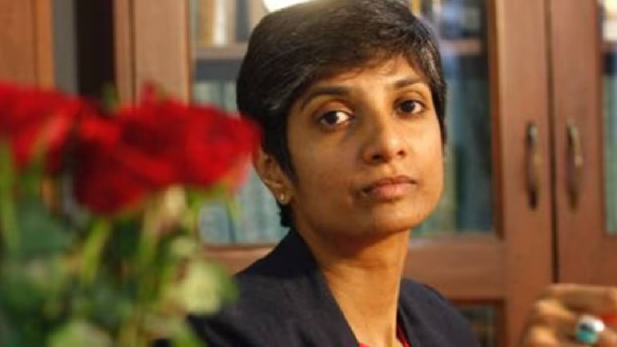 कौन हैं मेनका गुरुस्वामी? जो बन सकती हैं भारत की पहली LGBTQ सांसद