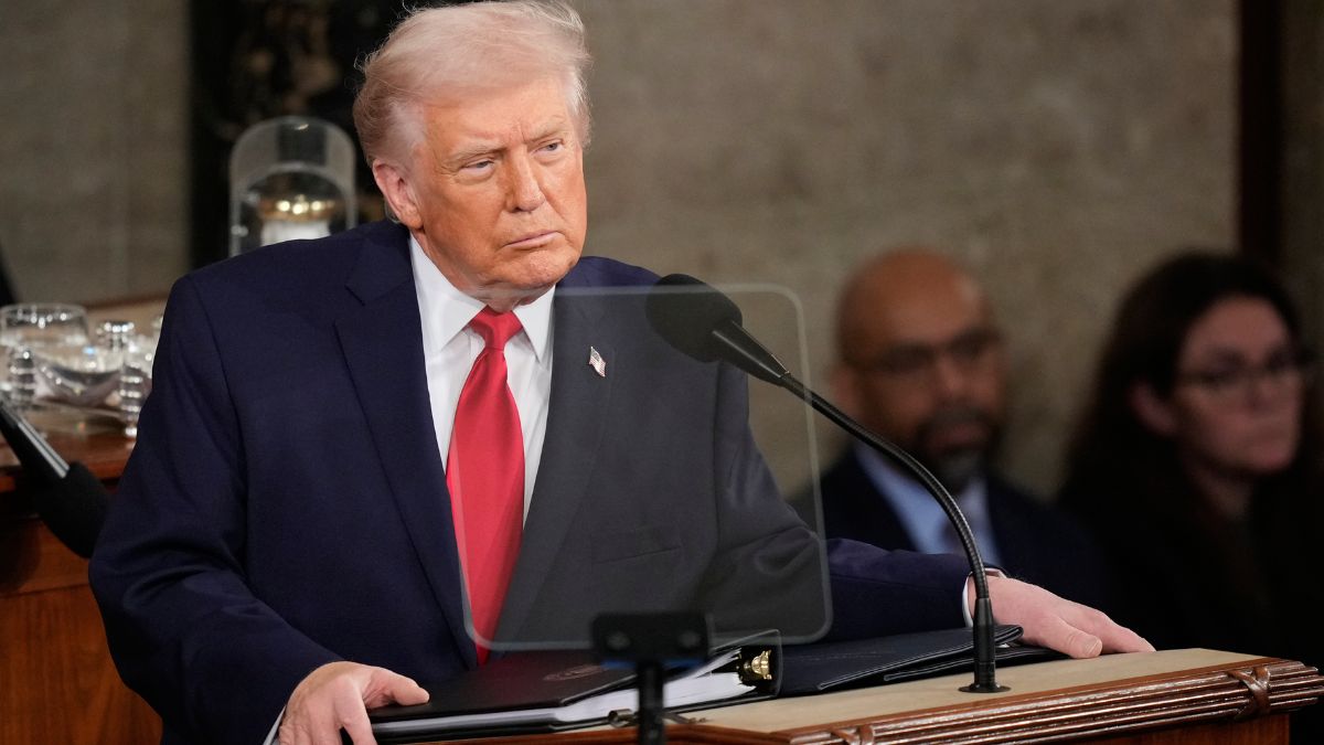 टैरिफ के बाद ट्रंप की 'थर्ड कंट्री' डिपोर्टेशन पॉलिसी भी हुई गैरकानूनी, कोर्ट ने फैसले को दिया रद्द करने का आदेश