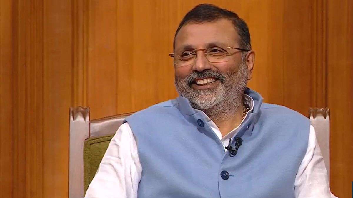 'संसद में फटीचर पैंट और टी-शर्ट', आप की अदालत में निशिकांत दुबे को क्यों याद आया राहुल का लिबास