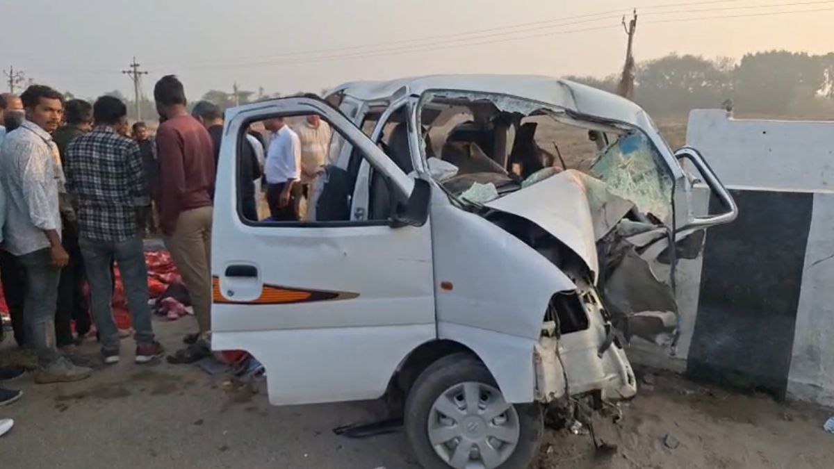 गुजरात में अलग-अलग सड़क हादसों में 11 लोगों की मौत, एक घायल