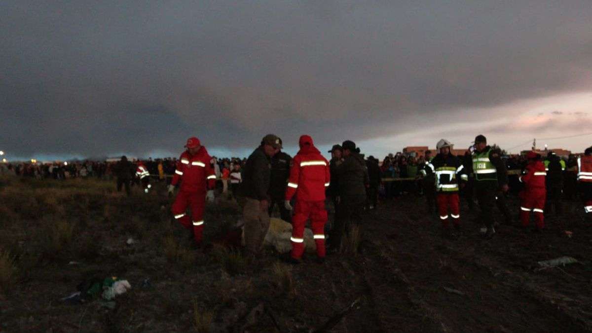 Bolivia Plane crash Video: बोलीविया में दुर्घटना का शिकार हुआ नोटों से भरा प्लेन, कम से कम 15 लोगों की मौत
