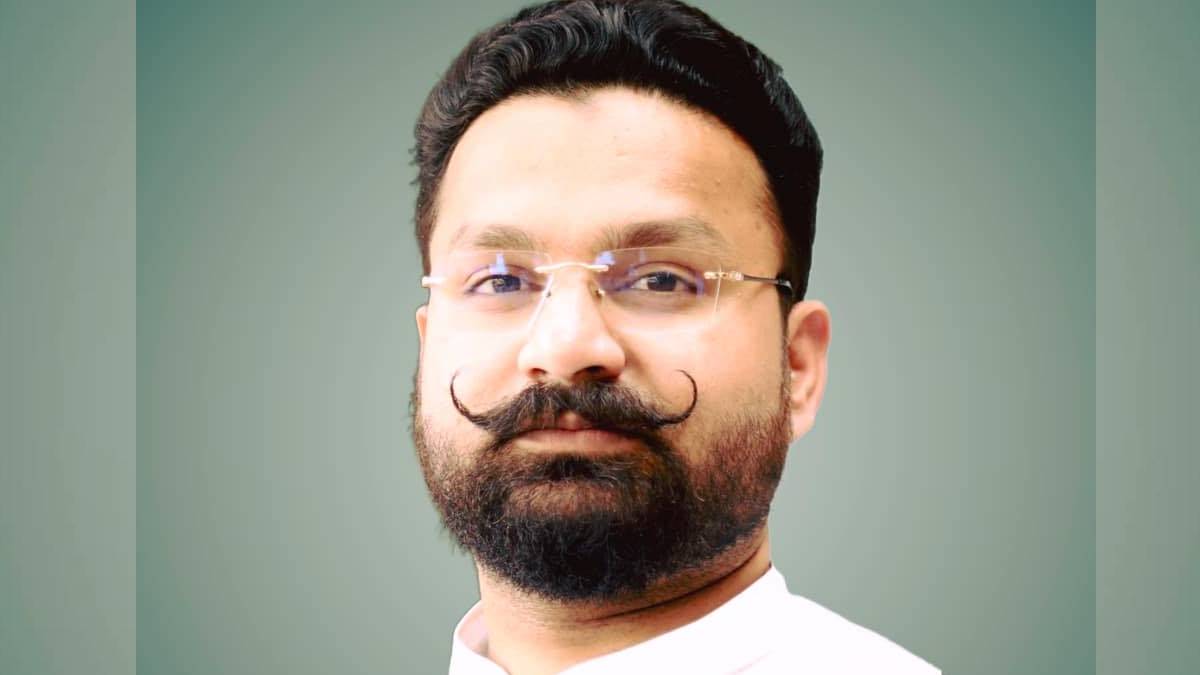 मुख्तार अंसारी के परिवार में पड़ी फूट, भतीजे ने अपने विधायक भाई के खिलाफ खोला मोर्चा; भ्रष्टाचार का आरोप लगाया