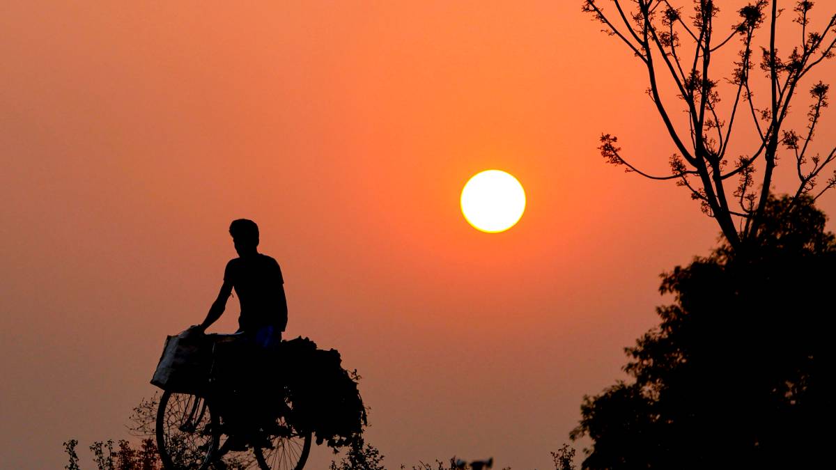 क्या फरवरी महीने में ही पसीना छुड़ाएगी गर्मी! केरल में 36.2°C तक पहुंचा टेम्परेचर, जानें मौसम का ताजा हाल