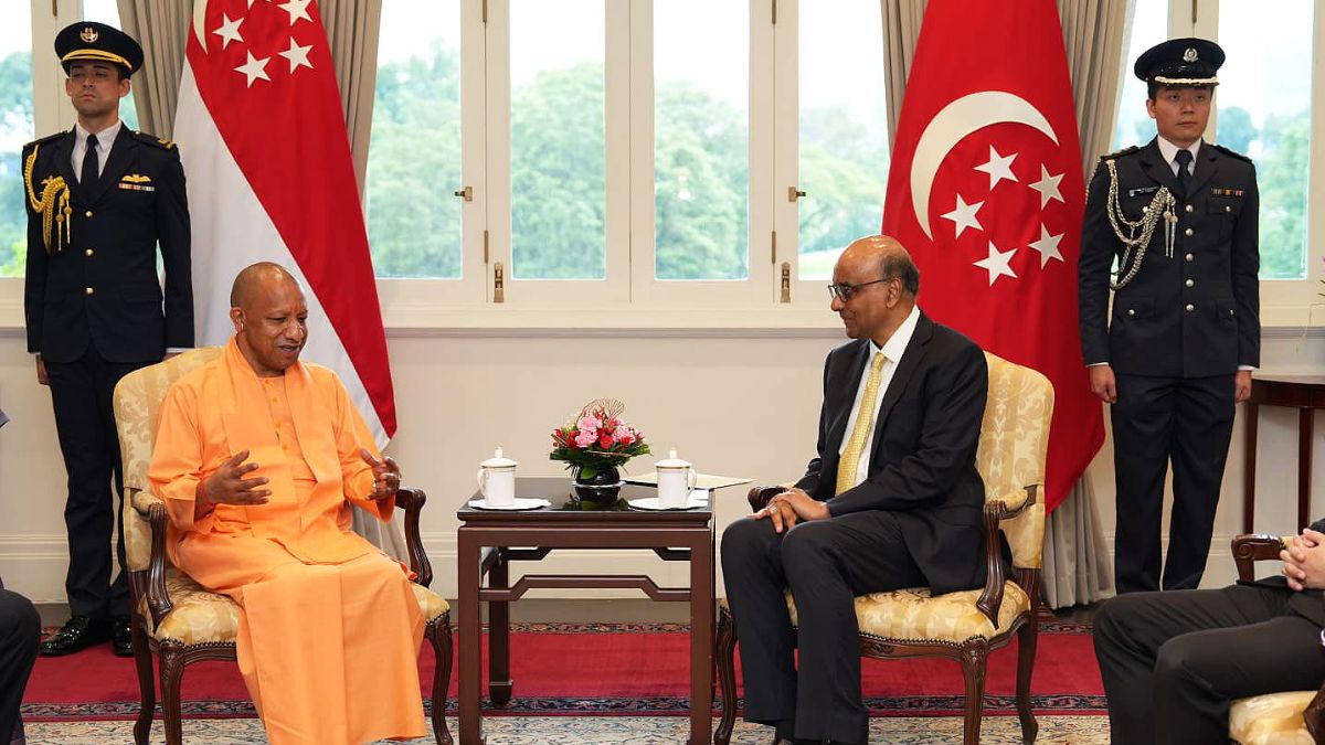 सीएम योगी ने सिंगापुर के राष्ट्रपति से की मुलाकात, इंफ्रास्ट्रक्चर और इनोवेशन समेत कई मुद्दों पर हुई चर्चा
