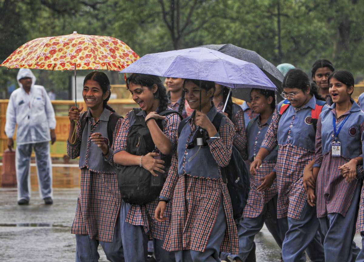 आंधी-बारिश के बाद आज कैसा रहेगा दिल्ली का मौसम, कब तक होगी बारिश? जानें अन्य राज्यों का Weather अपडेट
