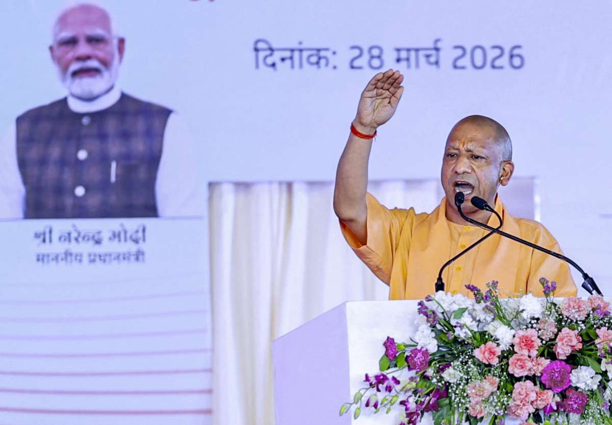 योगी सरकार ने किया बड़ा प्रशासनिक फेरबदल,  9 IAS अधिकारियों का ट्रांसफर, जानिए किसे कहां मिली पोस्टिंग